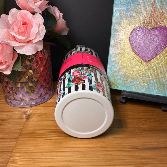 Betsey Johnson Black and Pink Floral Tumbler 🩷🖤 - Picture 5 of 9